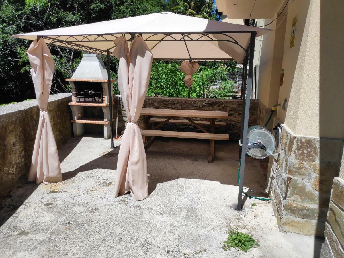 Apartamentos El Rincon De Limes Cangas De Narcea Ngoại thất bức ảnh